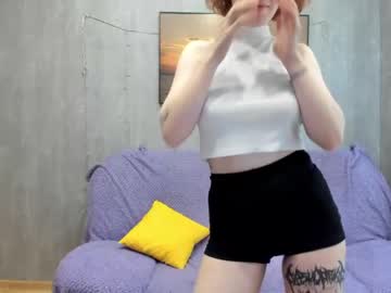 lunapose nude cam