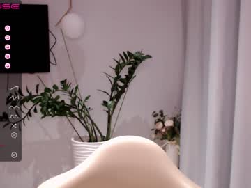 Nude girl small_blondee image #2456958