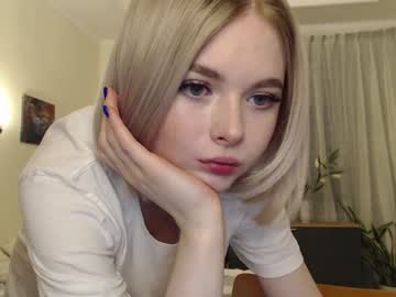 Nude girl yvaine777 image #805585