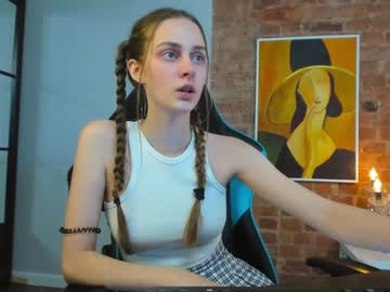 Nude girl _vogue_ image #3717803