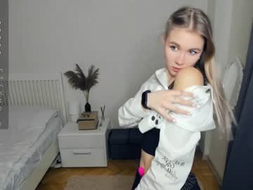 Nude girl yasminaduncan image #6337163