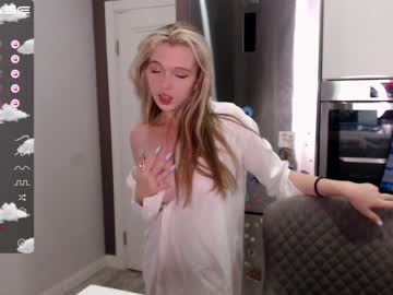 Nude girl small_blondee image #2508845