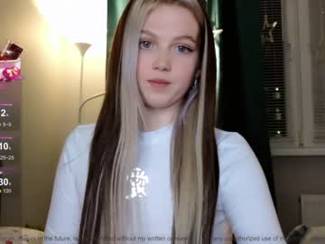 Nude girl small_blondee image #6282706