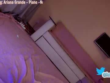 Nude girl hollyextra image #2837309