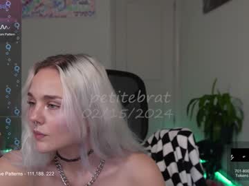 Nude girl petitebrat image #6339547