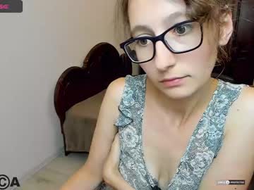 cuddlieskarina nude cam