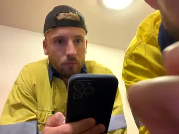 Nude man straighttradie34 image #4122392