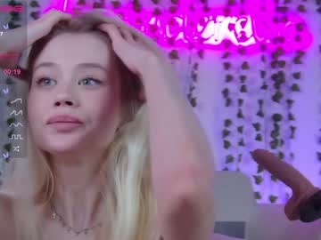 Nude girl shycinderella image #4467459