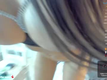 Nude girl kissing33 image #3101502