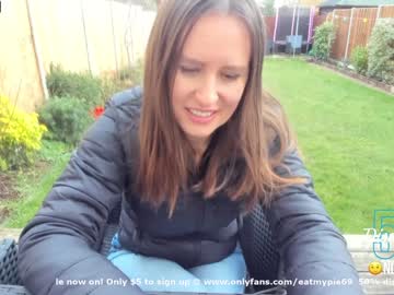 Nude girl eatmypie69 image #1091231