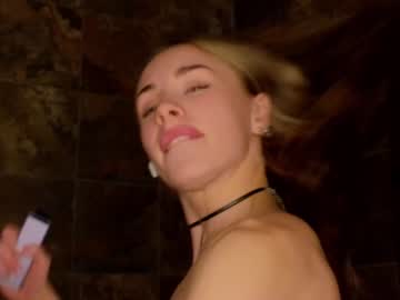 Nude girl uwunikaa image #5652679