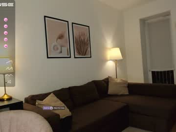 Nude girl intrigueeme image #667875