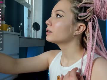 Nude couple _blowjob_queen_ image #1491677