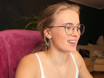 Nude girl linellali image #2850290