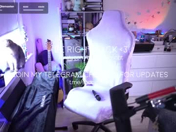 Nude girl blue_mooncat image #6817198