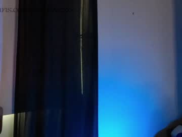 Nude couple ari_lovexo image #4598303