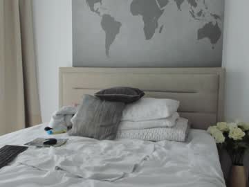 Nude girl lovequine image #2204582