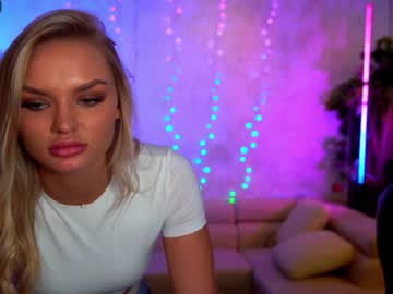 Nude couple kira0541 image #5722916