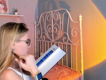 Nude girl linellali image #2526645