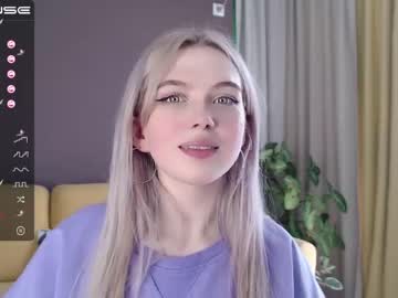 Nude girl small_blondee image #1564300