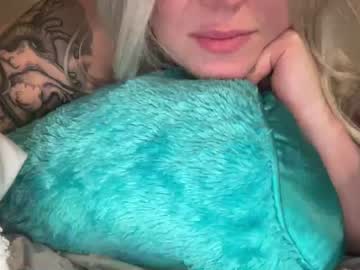 desertblondie nude cam