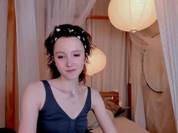 Nude girl hailiemills image #3034244