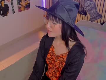 Nude girl little_effy18 image #5573607