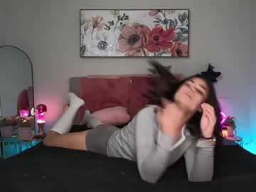 Nude couple ari_lovexo image #5601859