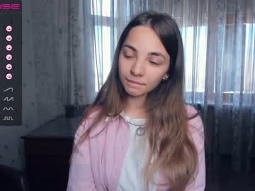 Nude girl shy_media image #4624360