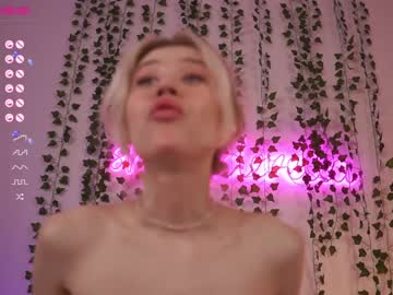 Nude girl shycinderella image #4660639