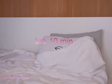 Nude girl emilia98xxx image #2912394