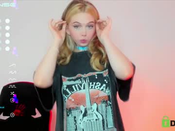 Nude girl small_blondee image #4129629