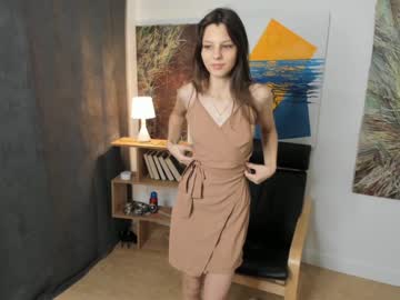 Nude girl peek_in_my_window image #5609684