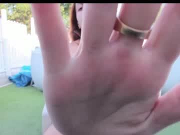 Nude girl _redxxxvelvet_ image #4690410