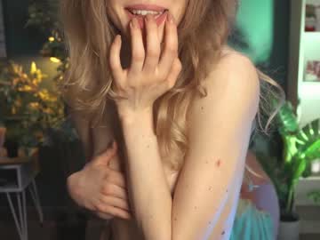 Nude girl lolly_8ella image #1423574