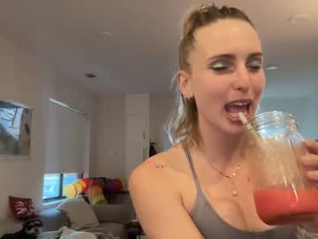 Nude girl sluttylilsister image #6551363