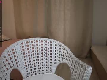 Nude girl _guesswhat_ image #1069453