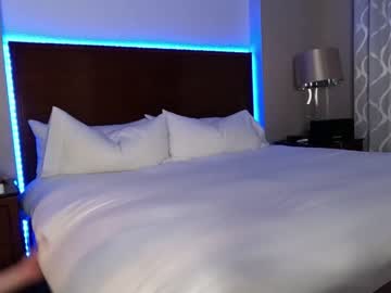 Nude couple ari_lovexo image #5982913