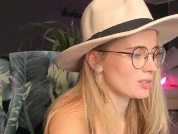 Nude girl linellali image #2773186