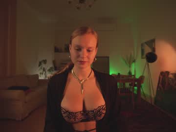 Nude girl chillwithkira image #525935