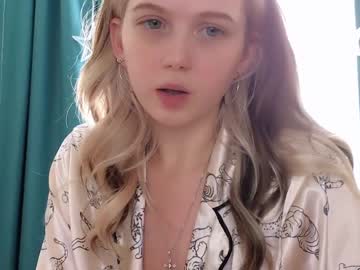 Nude girl small_blondee image #5282590