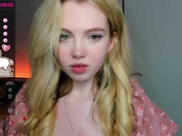 Nude girl small_blondee image #3705513