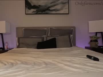 Nude couple ari_lovexo image #2738276