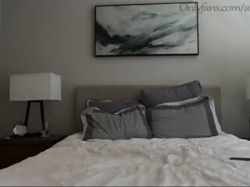 Nude couple ari_lovexo image #1984535