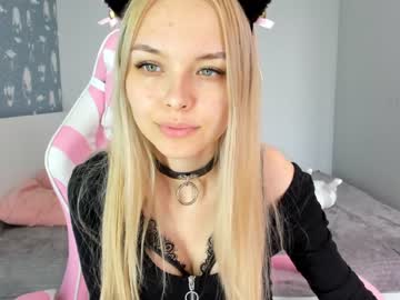 bellaglorry nude cam