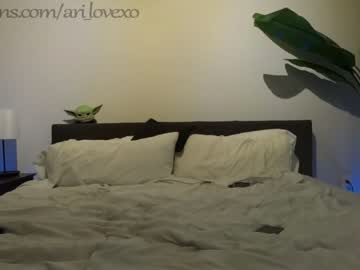 Nude couple ari_lovexo image #4104798