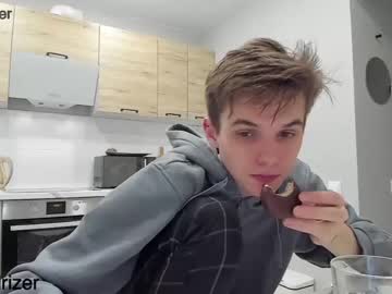 Nude man horny_jerk_roy_prick2001 image #1281566