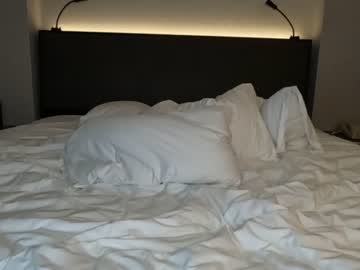 Nude couple ari_lovexo image #369314