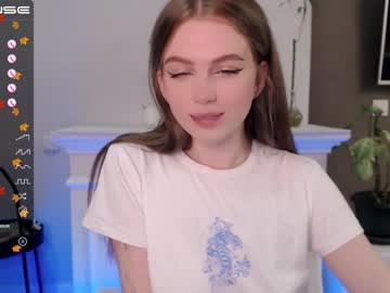 Nude girl small_blondee image #2887556