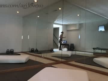 Nude couple ari_lovexo image #4643353